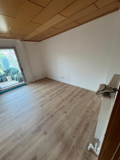 Boden/Wand Nachher Verlegung Vinyl und Trockenbau