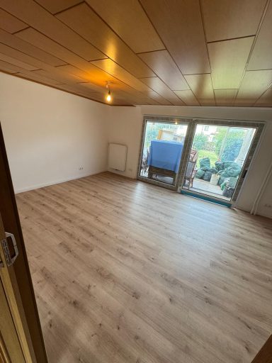 Boden/Wand Nachher Verlegung Vinyl und Trockenbau