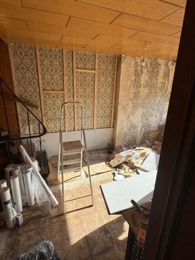 Boden/Wand Vorher Verlegung Vinyl und Trockenbau